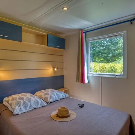 Camping Mobil Confortable Avec Terrasse à - Api-1-52-1172 Groléjac